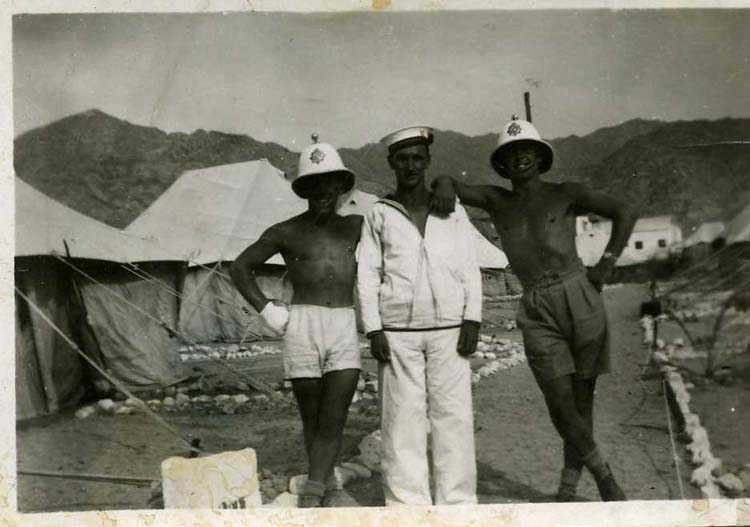 Akaba 1951 Thomas Howe, Jack Conner, Nobby Baxendale